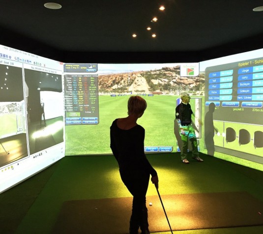 golf-simulator-02-1024